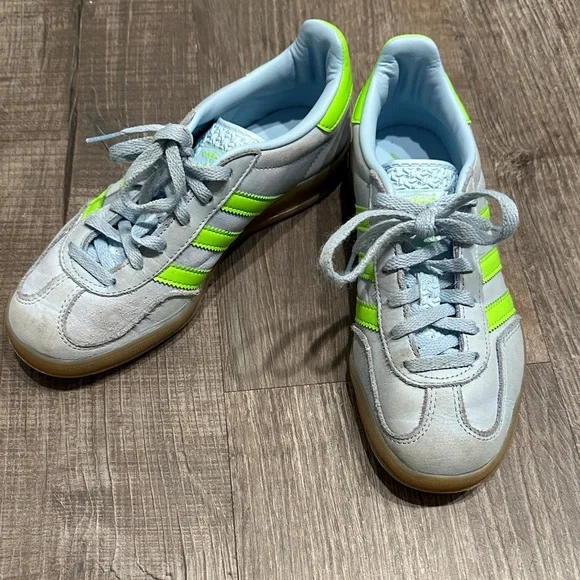 Adidas Gazelle Sneakers in Light blue and Neon Green women’s size 5 - Picture 5 of 10